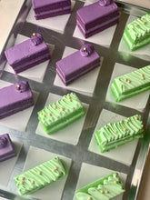 Load image into Gallery viewer, Cake Taster Box