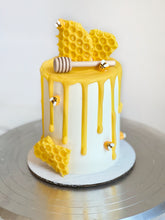Load image into Gallery viewer, honey bee baby shower smash cake
