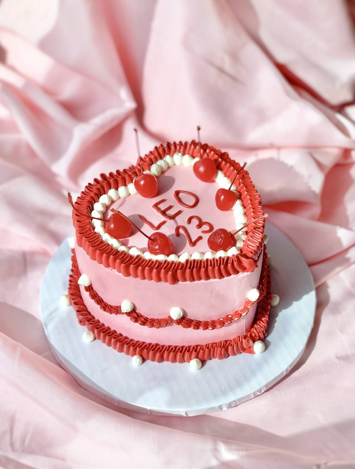 Leo Season Y2k Vintage Heart Shaped Cake